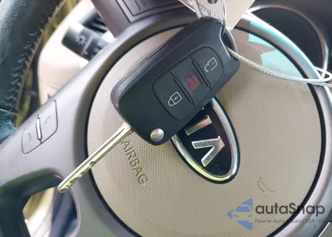 2011 Kia Soul ! from USA, damaged, VIN KNDJT2A25B7197667